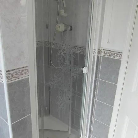 Lisdoonie Hotel 2*