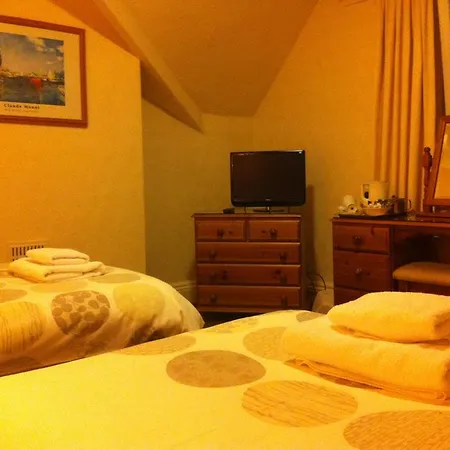 Lisdoonie Hotel 2*